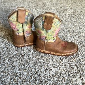 Super cute cowbabies cowgirl boots sz.3